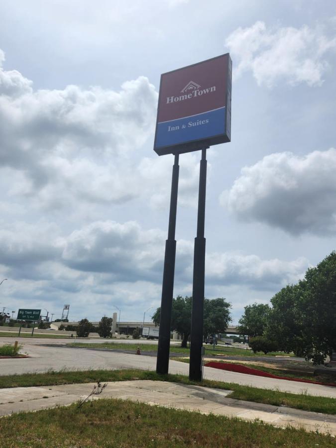Hometown Inn And Suites 메스키테 외부 사진